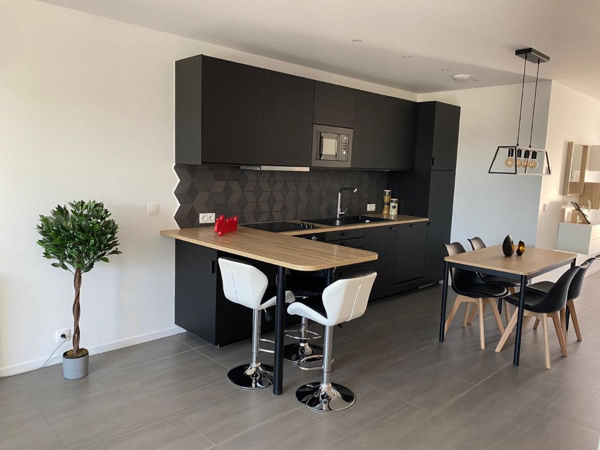 Gold Cocoon T3 74M2 Proche Centre Ville Villejust Εξωτερικό φωτογραφία